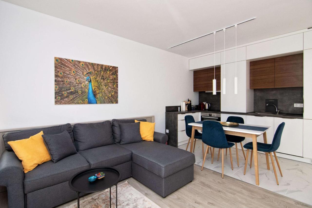 Luxury City Center Two Bedroom Apartment Close To Beach 바르나 외부 사진